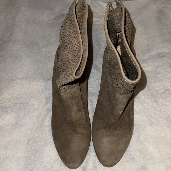 Cordani Philly perforated slouch almond front dark tan boots booties Sz 38 EU - Picture 14 of 14